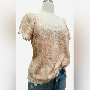 Democracy Lace Blouse 👚 in dusty Rose and Cream